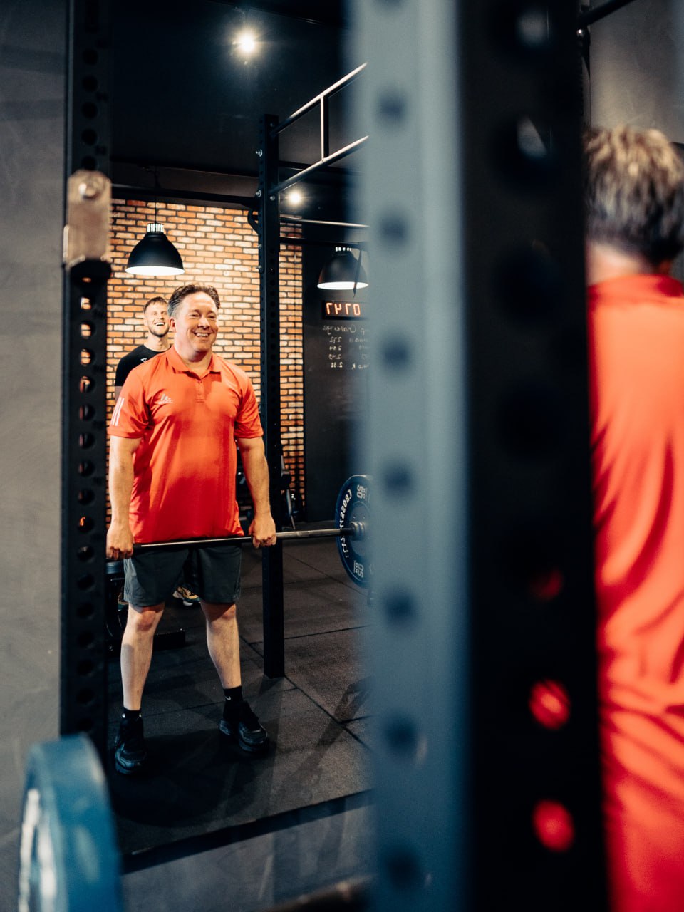 Vrouw traint squats bij Zone5 Kaatsheuvel met coach begeleiding